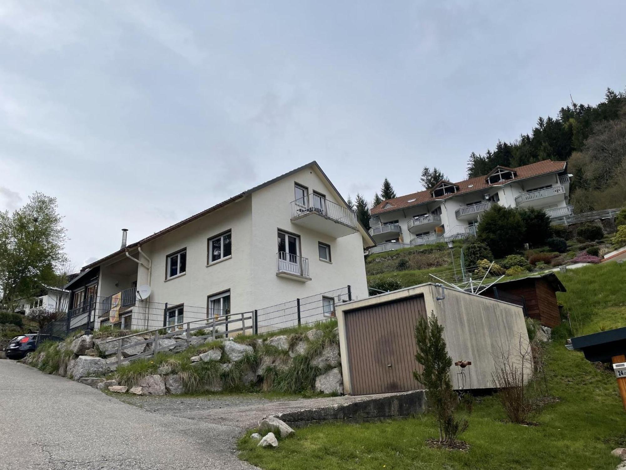 Traumferienwohnung Todtmoos - Appartment Mit Schoenem Wintergarten Bagian luar foto